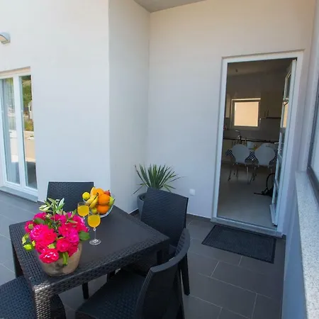 Marijeta Apartman *
