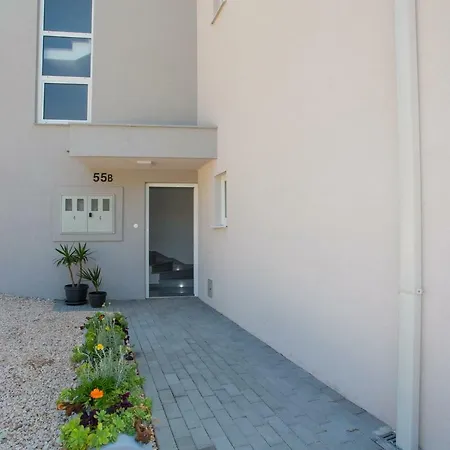 Marijeta Apartman *
