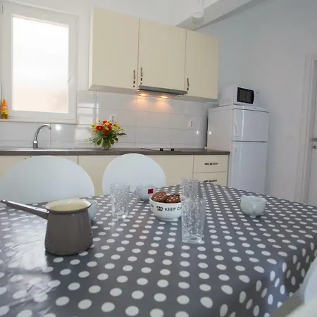 Marijeta Apartman *